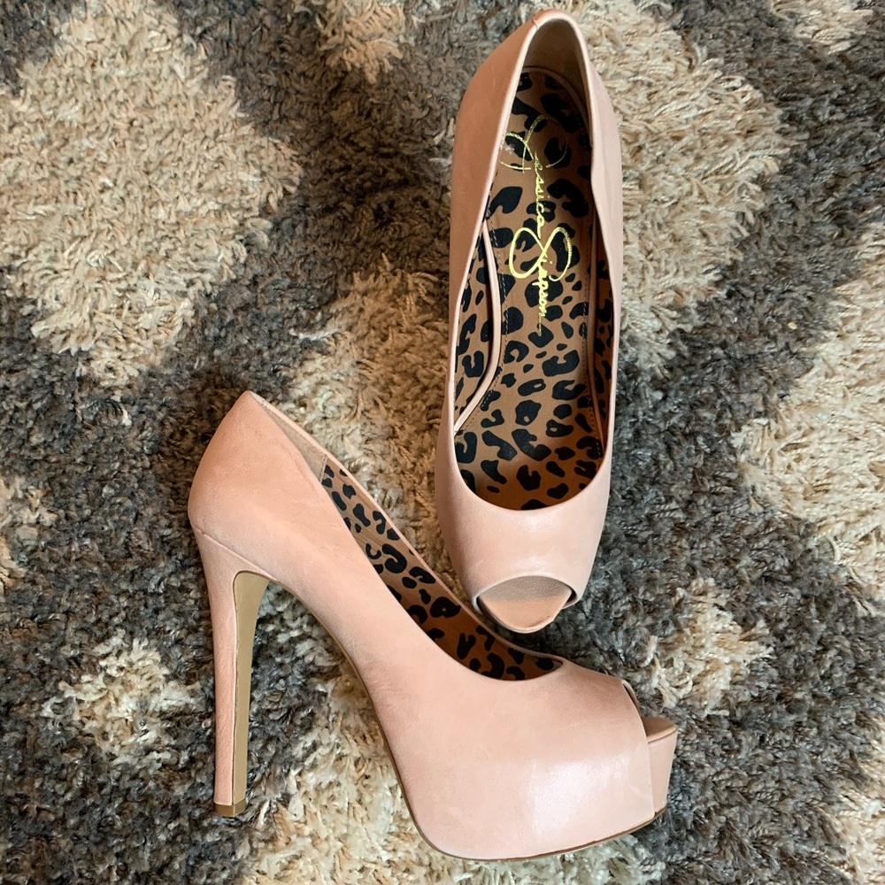 Jessica Simpson Pale Pink Platform Heels / 9.5M